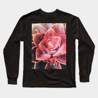 Water Drops on Red Succulent Plant Long Sleeve T-Shirt